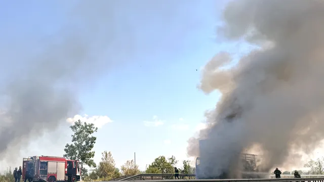 Пожар на АМ „Тракия“ временно ограничи движението към София
