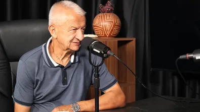 "Трибуна Бесика" обяви война на Крушарски: Цял мач песни срещу собственика