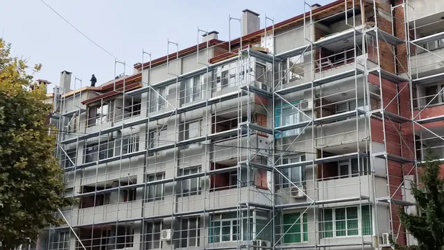 Старите панелни жилища се превръщат в нов двигател на имотния пазар у нас