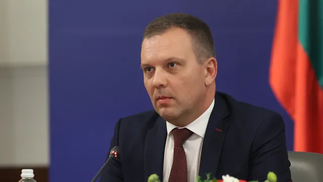 Правосъдният министър: Не се страхувайте от великаните в съдебната система - те са джуджета