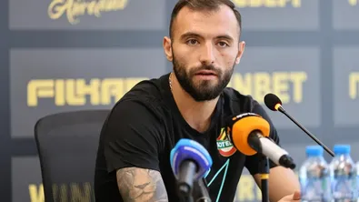 ЦСКА отново поглежда към български национал