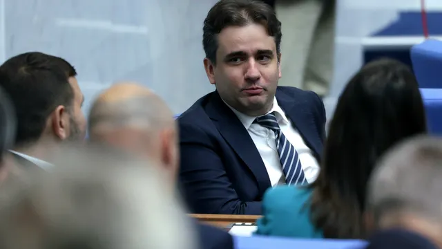Божанов: Службите да проверят свързани ли са камерите на АПИ и МВР с Таки