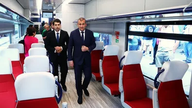 Пеев: Първите два електрически влака „Алстом“ се очаква да бъдат пуснати в движение следващия месец