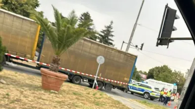 Камион уби жена във Варна докато пресича на зелено