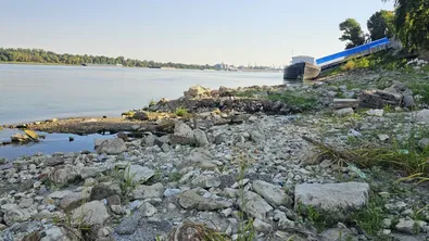 Дунав се покачва в почти целия български участък, но нивата остават критично ниски