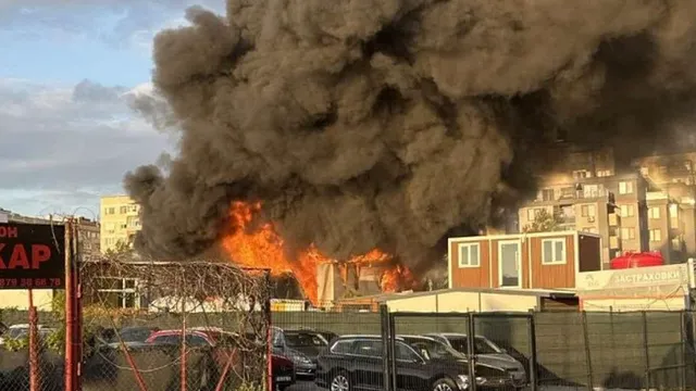 Огромен пожар бушува в района на Владиславово край Варна
