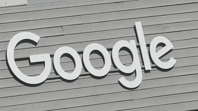 Google променя правилата си за спам в ЕС заради натиск от Брюксел