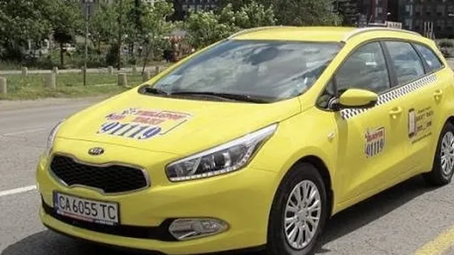 Готвят нови правила за такситата: колите трябва да бъдат изцяло жълти или зелени
