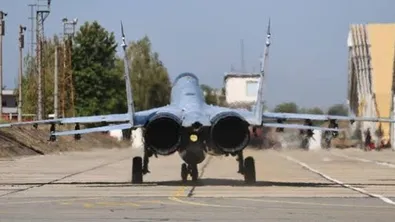 Цената на въздушната сигурност: 25 години след първата натовска писта осем F-16 са в „Граф Игнатиево“, но бойното дежурство още се поема от МиГ-29