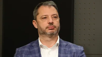 Делян Добрев поиска собствен кандидат на ГЕРБ за президент, нарече Гюров „манекен и инфлуенсър“