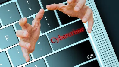 Престъпници събличат детски снимки с изкуствен интелект