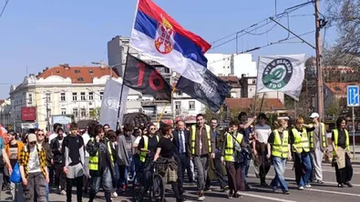 Студентската листа изпреварва Вучич преди парламентарните избори в Сърбия