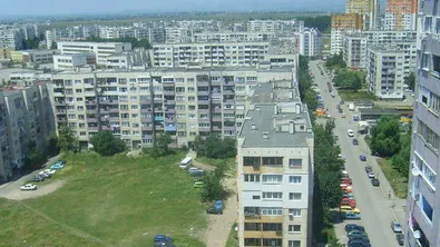 Около 2000 граждани се обявиха против летящата пепел в жк "Обеля"