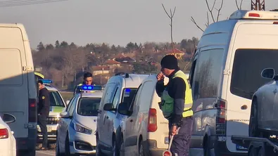 Четири коли се удариха край Симитли