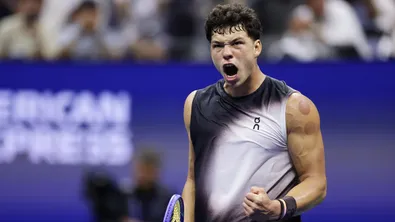 Шелтън се събуди след кошмарен старт и направи обрат на US Open