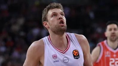 Везенков отказал ключова роля в НБА, за да остане в Олимпиакос
