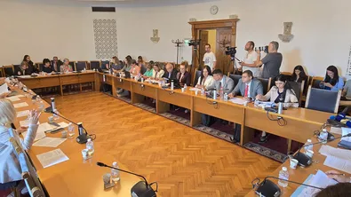 SLAPP делата бяха приети от правната комисия на първо четене