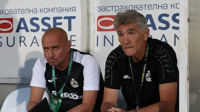 На живо: Славия поведе срещу Левски