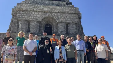 Строителната площадка на Паметника на свободата на връх Шипка беше открита с водосвет