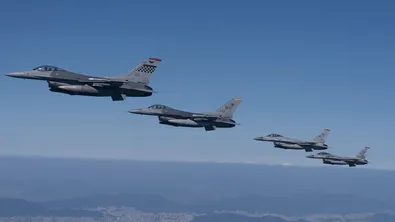 Военните летци с нови добавки към заплатите, пилотите на МиГ-29 и F-16 ще получават до 543 евро повече