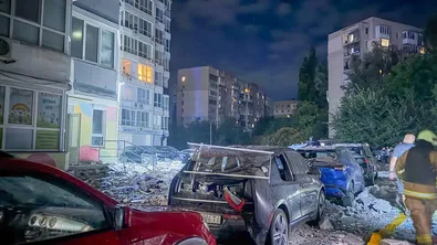 Един човек загина, други петима са ранени при руска атака срещу Одеса