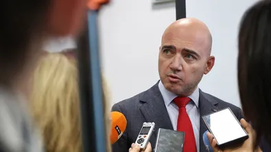 Илин Димитров: Държавата работи за удължаване на туристическия сезон