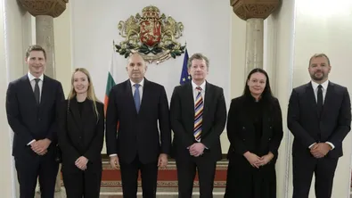 Радев проведе среща за постигнатия от България напредък за излизане от сивия списък за пране на пари