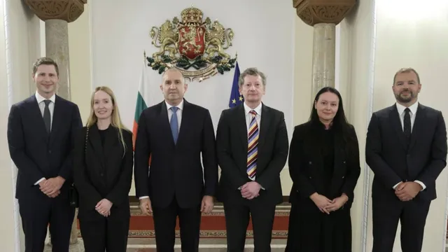 Радев проведе среща за постигнатия от България напредък за излизане от сивия списък за пране на пари