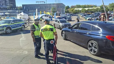 Полицията регулира движението до „Арена 8888 София“