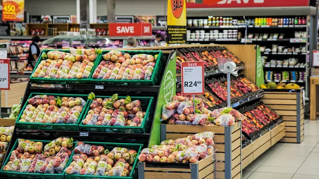 Доматите поскъпнаха с близо 28% за седмица, прясното мляко – с 27%
