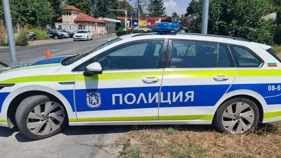 Като на филм: Румънец блъсна патрулка, обра коли, задигна автомобил и избяга от България