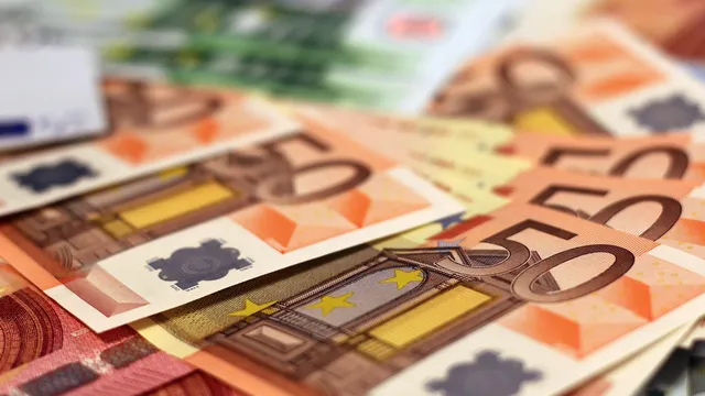Всеки работещ в България създава средно над 8200 евро от БВП за тримесечие