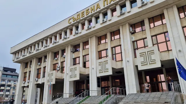 340 кг наркотици в камион край Бургас: Шофьорът поиска да се прибере при семейството си