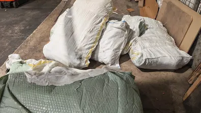 Пет контрабандни лодки, използвани за превоз на мигранти през Ламанша, откриха на "Лесово"