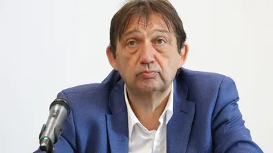Министър Шишков и кметове обсъждат строителството на „Хемус“