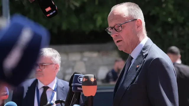 Мерц с рекордно ниска подкрепа: 78% от германците не го искат за канцлер