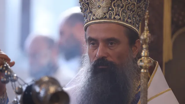 1700 години от намирането на Честния Кръст: Патриарх Даниил възглавява литургия в "Св. Александър Невски"
