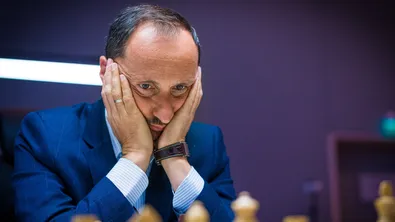 Топалов победи Каспаров и спечели Мача на легендите