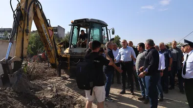 След наводнението в Струмяни: Много имоти остават затрупани с кал и наноси