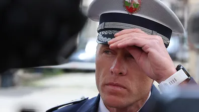 Засилено полицейско присъствие около училищата за първия учебен ден