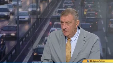 Мутафчиев: Платихме милиони за 13 000 км тол система, използваме само 3000