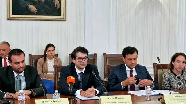 Атанас Пеканов: Очакваме голямата част от транша по ПВУ без големи глоби