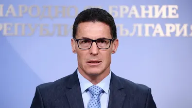 Константин Проданов: Прокуратурата трябва да реагира на данните за схемите около полетите на Пеевски