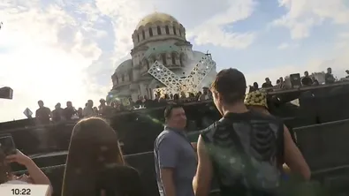 Близо 4000 души превърнаха центъра на София в сцена за електронна музика