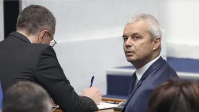 Йотова и Гюров внесоха документите си в ЦИК, неизвестни остават кандидатите на "Възраждане" и ДПС