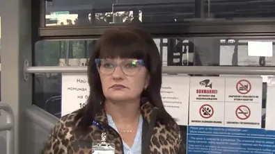 Ученици нападнаха контрольорка в автобус в Казанлък, въвеждат физическа охрана