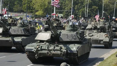 Полша иска 15 000 американски военни на своя територия