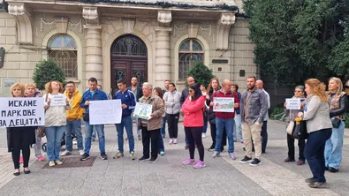 Над 500 семейства в Пловдив протестират срещу строеж в междублокова градинка