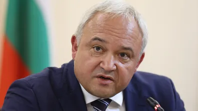 Демерджиев изпрати сигнал до НАП с искане за проверка на извършени разходи от Пеевски