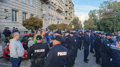 Напрежение на протеста пред Столична община
